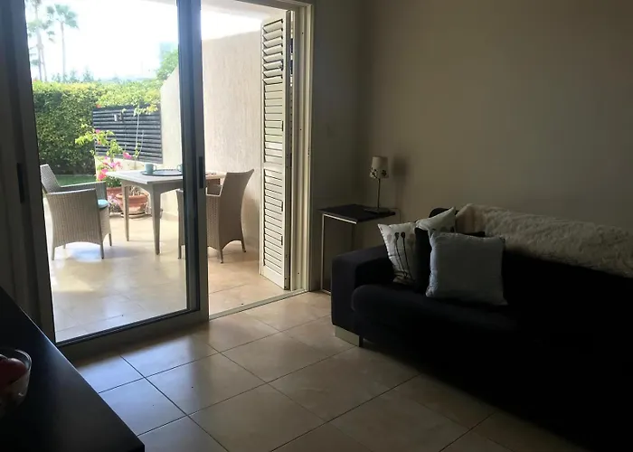 Sunny Garden Star アパート *